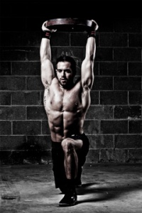 I wish my overhead lunges look that good...